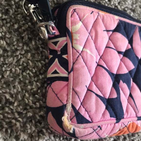 vera bradley wristlet - Picture 4 of 8
